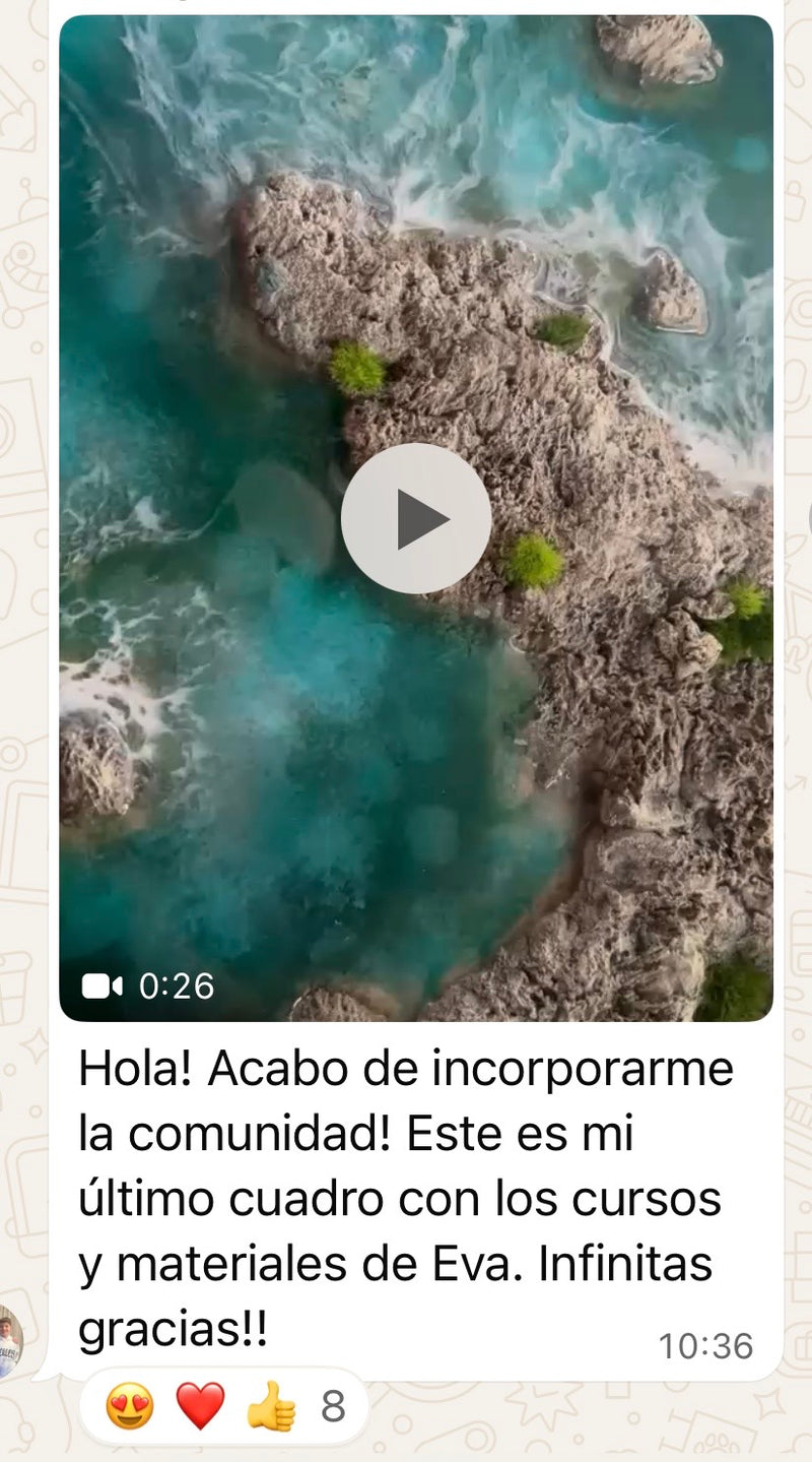 Alumna comparte su obra al entrar en la comunidad